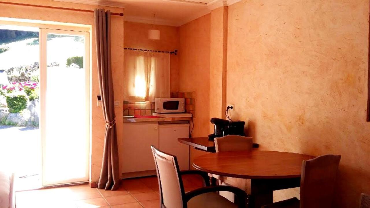 Chambres D Hotes La Cavaliere Accous Exteriör bild